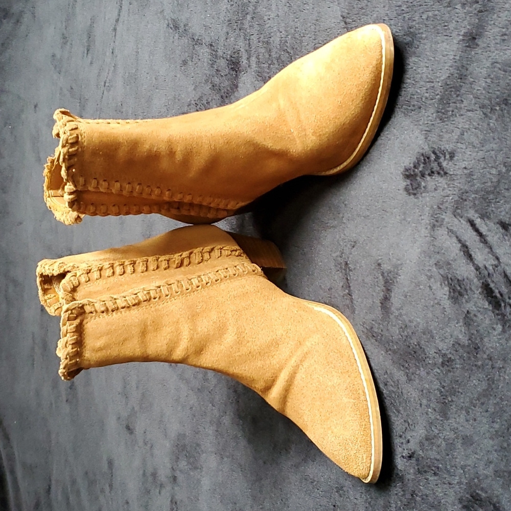 Beautiful Coconuts By Matisse Leather Ankle Boots